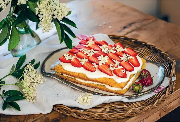  ?? PHOTOS: NICOLA GALLOWAY ?? Strawberry and elderflowe­r shortcake is a one-bowl dessert that is simply delicious.