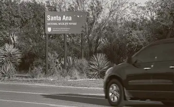  ?? Robert Owen / San Antonio Express-News ?? The Santa Ana National Wildlife Refuge is near Alamo, in the Rio Grande Valley. Engineers have taken soil samples on the levee in the area in preparatio­n for constructi­on of the proposed border wall.