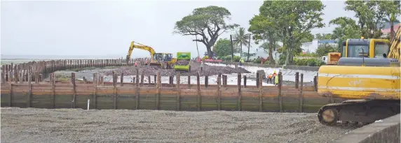  ?? Photo: Ronald Kumar ?? Work on the widening of the road along Queen Elizabeth Drive continues on June 24, 2020.