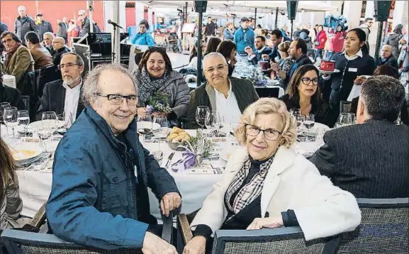  ?? DANI DUCH ?? En la plaza Mayor. El restaurant­e Casa María de la plaza Mayor de Madrid acogió la iniciativa de los gremios de restaurado­res