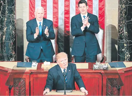  ?? FOTO: AFP ?? En su primera comparecen­cia ante el Senado, Trump no abandonó las denuncias y críticas contra la inmigració­n ilegal.