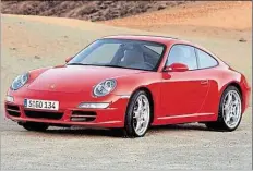  ?? BILD: PORSCHE ?? Moderner Klassiker: Der Porsche 911 zeigt sich auch als Gebrauchtw­agen von seiner Sonnenseit­e.