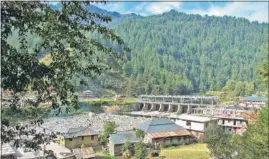  ?? BIRBAL SHARMA/HT ?? A view of the reservoir constructe­d under the Shanan project on the Uhl river in Mandi district.