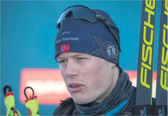  ?? FOTO: TERJE PEDERSEN, NTB ?? NEDTUR: Mikael Gunnulfsen gikk på en real nedtur da han gikk på feil ski under søndagens 15-kilometer. – Min feil, smøreappar­atet ga meg valget mellom to par, sier 27-åringen.