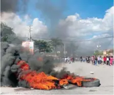  ?? EFE/ARCHIVO ?? Haitianos piden en una huelga la dimisión de Ariel Henry.