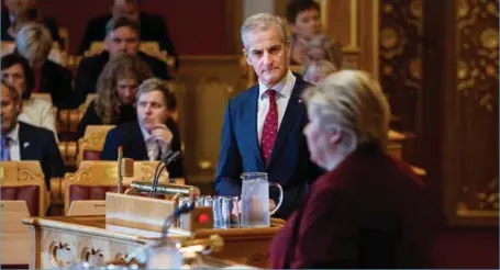  ?? FOTO: NTB SCANPIX ?? Ap-leder Jonas Gahr Støre og statsminis­ter Erna Solberg (H) i Stortinget­s spørretime onsdag.