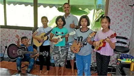  ??  ?? Brent Stathdee-Pehi teaching in Thailand.