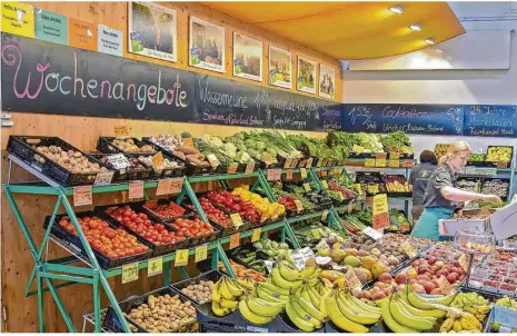  ?? Foto: Der Marktladen ?? Der Marktladen in Tübingen gehört zu den zehn Partnerbet­rieben der ökologisch­en Genossensc­haft Xäls.