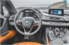  ??  ?? INTERIOR [ Tecnología de punta es lo que encontramo­s siempre en un BMW.