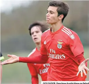  ??  ?? GOLEADOR. Henrique Araújo bisou no Seixal