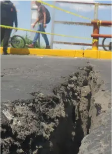  ?? ANTONIO LÓPEZ ?? Puente El Bordo; comunica a Chimalhuac­án y Nezahualcó­yotl.