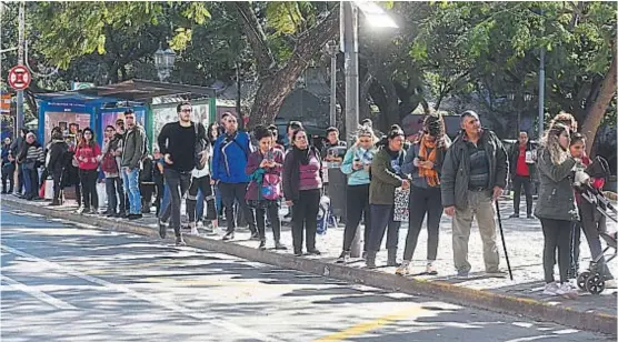  ?? (LA VOZ/ARCHIVO) ?? Asambleas y paros. En los últimos días, los usuarios sufrieron la inestabili­dad del servicio de transporte en la ciudad de Córdoba.