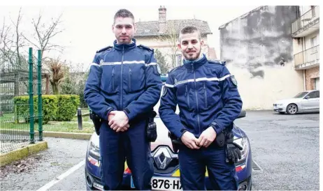  ??  ?? Jérôme Gall et Florian Nasso sont gendarmes à la communauté de brigades de La Ferté-Gaucher et Rebais.