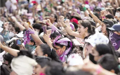  ?? ?? Mil 500
mujeres participar­on en la marcha