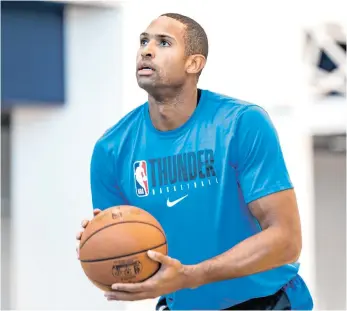  ??  ?? Al Horford se está preparando para su primera temporada con los Thunder de Oklahoma City tras su breve paso por los Sixers de Filadelfia.