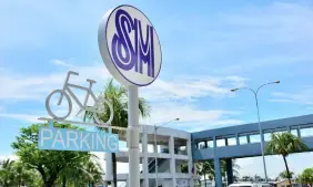  ??  ?? Convenient, safe, and accessible bicycle parking is an important component of the initiative. SM will ramp up its bike parking capacity in MOA by fifty per cent, with additional bike racks and new street-level bike parking zones.