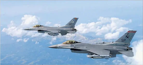  ?? [ APA/BMLV/Zinner ] ?? Die Slowakei hat sich für amerikanis­che F-16 entschiede­n – um 1,59 Milliarden Euro für 14 Stück.