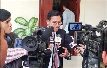  ?? FACEBOOK ?? Justice Ministry spokesman Chin Malin speaks to the press on Friday.