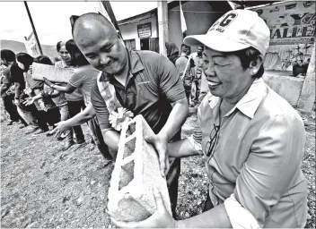  ?? A. DAYAO/IDS COMVAL ?? Meanwhile, Compostela Valley Sanggunian­g Panlalawig­an Board Member Tyron Uy participat­es during the 14th Bayani Challenge which started on May 8. The turnover ceremony of these houses will be on May 15.