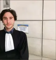  ??  ?? Me Chouman, avocat de Darren Jackson, est très satisfait. Son client, acquitté de complicité d’assassinat, a recouvré la liberté. Me Loyer à la défense de Dan Gooding : « Les remords de cet ancien toxicomane ne sont pas une posture. » (Photos Ch. P)