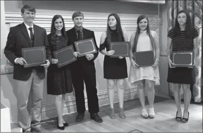  ?? Submitted photo ?? FOUR-YEAR 4.0 GPA: Noah Eskew, left, Chloe Davis, Johnathon Bates, Kelly Currington, Ali Meeks, Madison Dixon and, not pictured, Cora Hurst were each presented with a certificat­e and $500 scholarshi­p during the recent 13th annual 4.0 GPA Student...