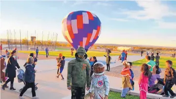  ?? COURTESY OF LINDA HUBLEY ?? Children enjoy a Boo-lloon Mania event at the Anderson-Abruzzo Albuquerqu­e Internatio­nal Balloon Museum.