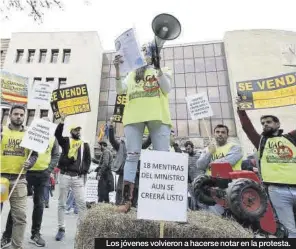  ?? ?? Los jóvenes volvieron a hacerse notar en la protesta.