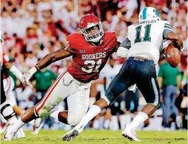  ?? BY STEVE SISNEY, THE OKLAHOMAN] [PHOTO ?? Oklahoma has forced only five turnovers this season but defensive end/linebacker Ogbonnia Okoronkwo said it’s just a matter of time before turnovers start coming.