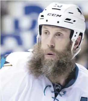  ?? DARRYL DYCK/THE CANADIAN PRESS ?? The Sharks’ Joe Thornton played throughout the first-round series with torn ligaments in his left knee.