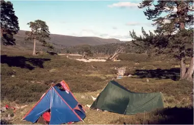  ??  ?? [left] Ian’s camp Preas nam Meirleach in the Cairngorms during his Munro-bagging expedition [below left] Snow in the high Cairngorms in June 1977