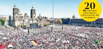  ?? /DANIEL GALEANA ?? Seguidores de discurso
Andrés Manuel López Obrador llenaron el Zócalo capitalino, en al menos una hora antes de que se diera el esperado
