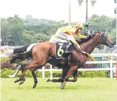  ?? ?? R.S.T.C.’s Sabah Ace battled hard and won in Class 3 race, Kranji, Singapore on April 21.