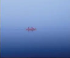  ??  ?? Alex Hamilton spotted a misty Hogmanay paddle on Loch Lomond