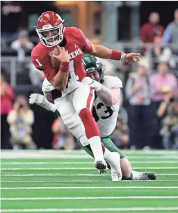  ??  ?? “It’s just great to have an opportunit­y to play for another national championsh­ip,” Oklahoma QB Jalen Hurts said. “That’s what we’ve worked for. We’ve worked for this moment right here.”