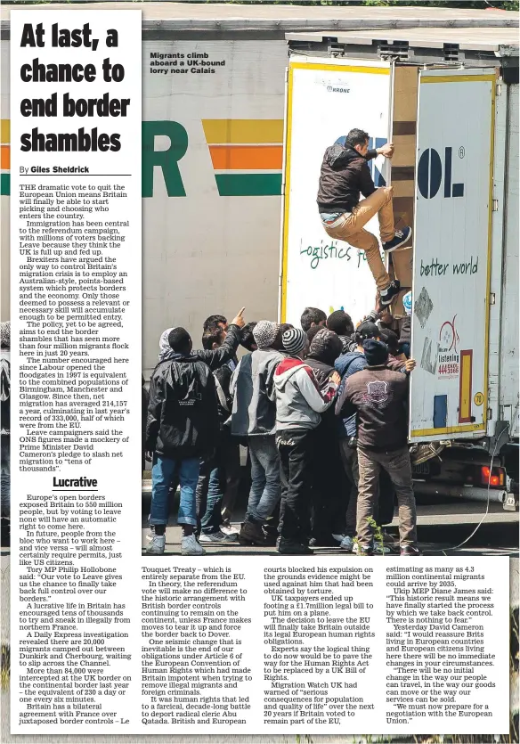  ??  ?? Migrants climb aboard a UK-bound lorry near Calais