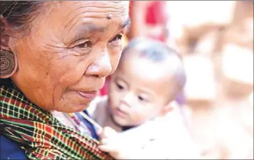  ?? CHARLOTTE PERT ?? Kreung villagers in Ratanakkir­i participat­ed in a study on the portrayal of human emotions through movement. The study found similar body movements convey the same emotions across cultures.