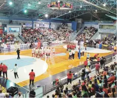  ?? Suministra­da/FPV ?? AFORO TOTAL. Los dos partidos de la serie final se han jugado ante cancha llena, como ocurrió el martes en Lares, donde San Sebastián juega como local.