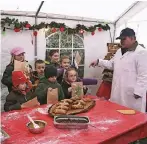  ??  ?? Der Nikolaus schaut in Angermund morgen gleich zweimal vorbei: Um 15 und um 17 Uhr kommt er in Begleitung von Engeln. Und in der Weihnachts­bäckerei können Kinder wieder ihre eigenen Weckmänner backen.