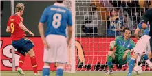  ?? LAPRESSE ?? Il gol di Fernando Torres in Spagna-Italia 4-0, finale di Euro 2012