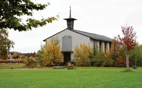  ?? Foto: Michael Hochgemuth ?? Die ehemalige amerikanis­che Kirche liegt mitten im Sheridan‰park in Pfersee.