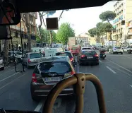  ??  ?? Il 14 nel traffico di viale Belfiore