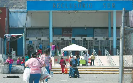  ?? /ALEJANDRO AGUILAR ?? El Reclusorio Sur se encuentra en Xochimilco, donde ya se comenzó a vacunar a adultos mayores