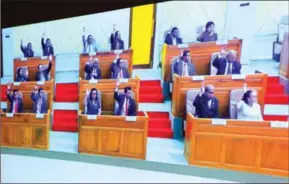  ?? HONG MENEA ?? Senators vote yesterday to approve controvers­ial legal amendments.