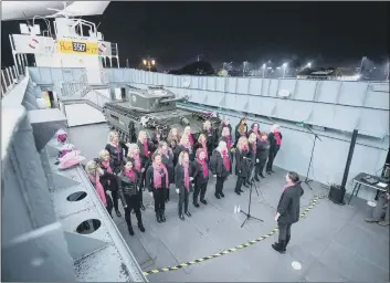  ?? Picture: Habibur Rahman ?? ‘UNIQUE’ Festive fun on board LCT 7074 as the Cantando Female Voice Community Choir sang.