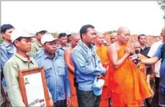  ?? SUPPLIED ?? Sorn Samrith, chief monk for the Prasad Reachea pagoda in Siem Reap, speaks to the media.