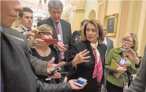  ?? AFP ?? La líder de la minoría demócrata en la Cámara, Nancy Pelosi, habla ayer a la prensa