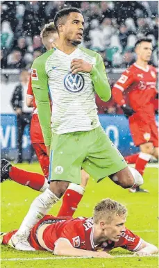  ?? FOTO: IMAGO ?? Nächster VfB-Rückkehrer: Mittelfeld­spieler Daniel Didavi (oben im Wolfsburg-Dress) soll künftig neben Santiago Ascacibar spielen.