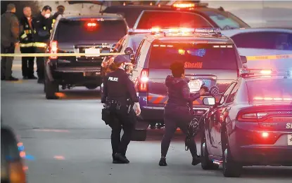  ?? AFP ?? La policía buscaba anoche a un hombre blanco como principal sospechoso.