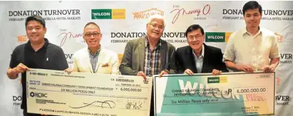  ??  ?? (From left): Manman Osmeña, Executive Director of MannyOGrou­p; Manny Osmeña, Chairman of MannyOGrou­p; Tony Meloto, Founder of Gawad Kalinga; Wiliam Belo, Founder and Chairman of Wilcon Depot; and Mark Belo, Chief Financial Officer of Wilcon Depot