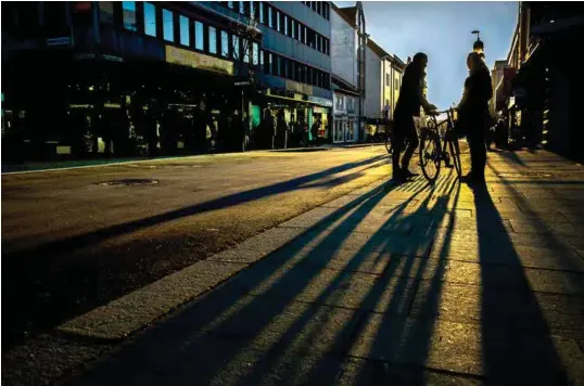  ?? FOTO: REIDAR KOLLSTAD ?? Vi skal ha regnskap for det hele, for hver enkelt gruppe. Svarer nordlendin­ger seg? Har vi fortjenest­e av bøndene? Kaster de funksjonsh­emmede nok av seg? Har vi råd til kunstnere? spør Omdal.